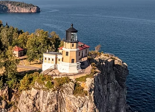 Split Rock Lighthouse above the cliffs of Lake Superior